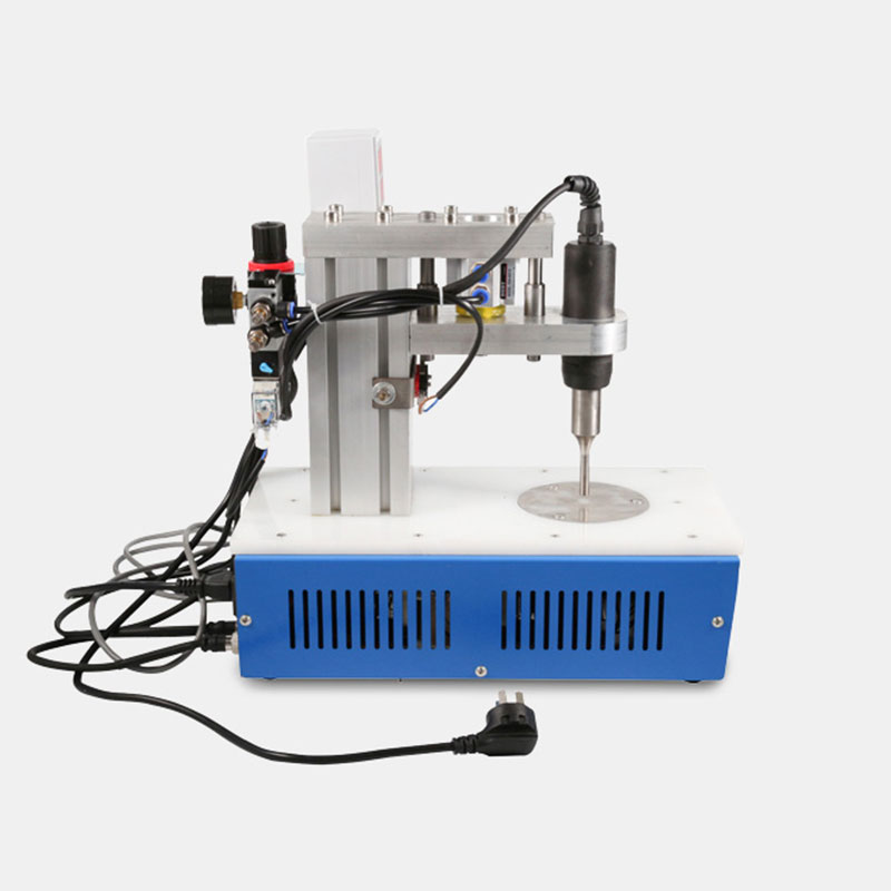 35khz超聲波無(wú)紡布口罩耳掛點(diǎn)焊機(jī)