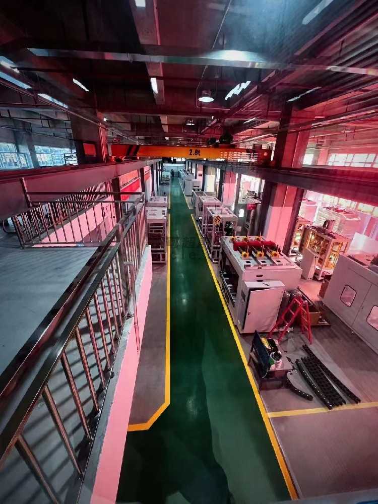 新工廠(chǎng)車(chē)間